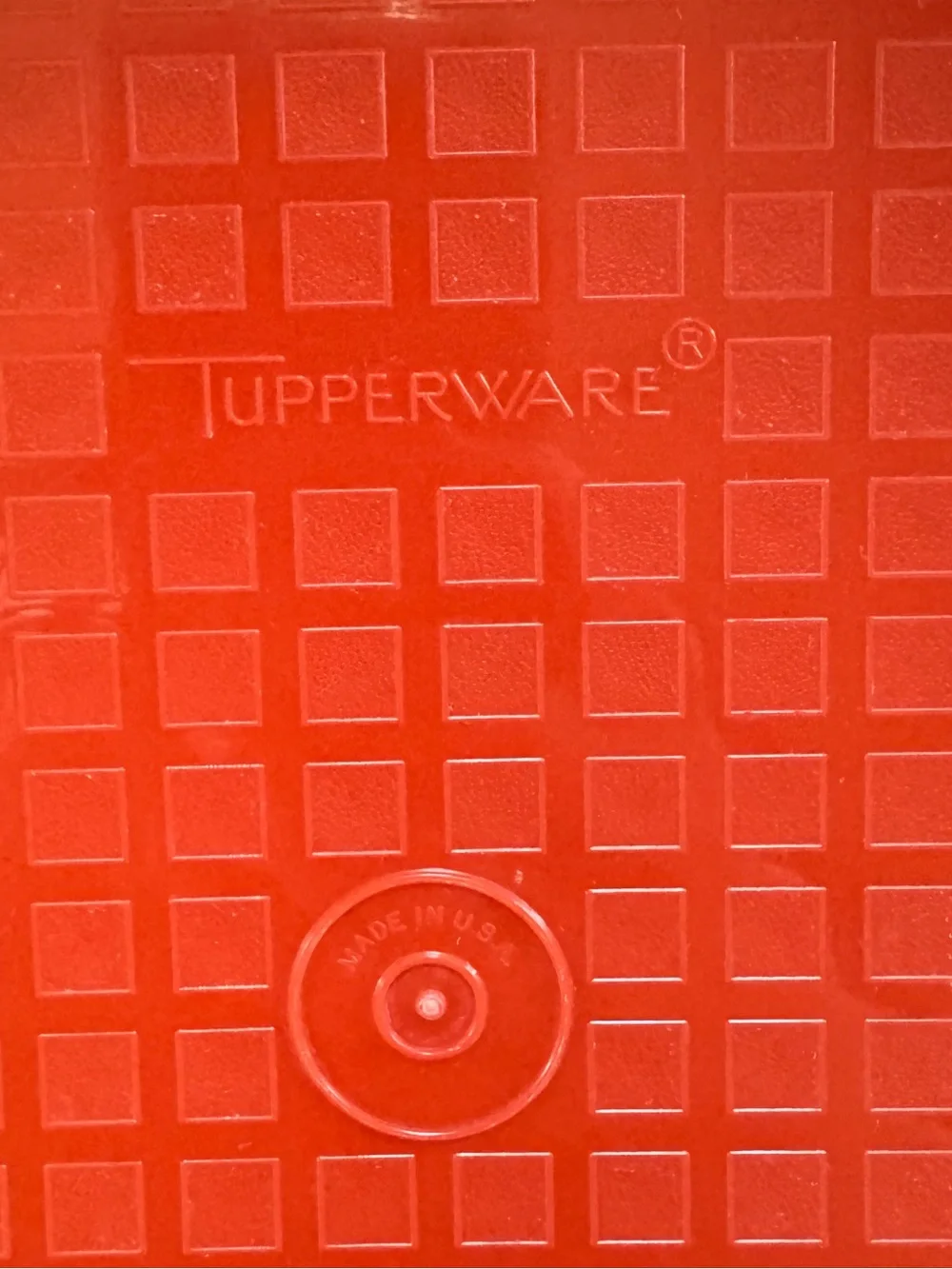 Tupperware vintage 9”w